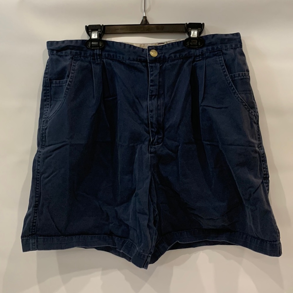 Gloria Vanderbilt Jeans Co. shorts, pleated front, pockets, navy blue, size 14
